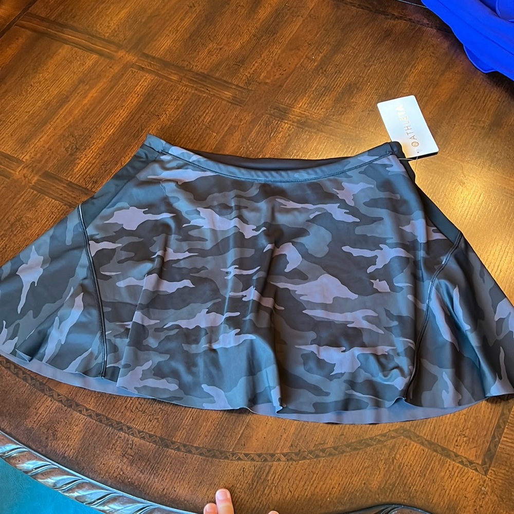 NWT Athleta Match Point Black Camo Printed Skort 13.5”